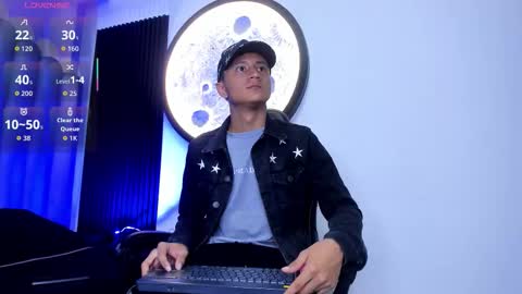 _leohot_ online show from November 18, 2025, 3:34 am