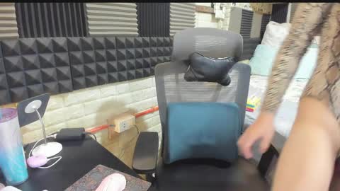 lexie online show from April 6, 2026, 4:46 am