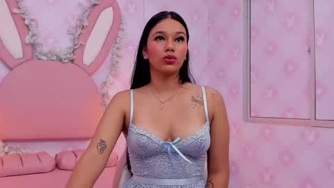  Lia Swan  online show from November 10, 2025, 3:27 am