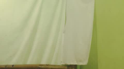 _lilies_gigi_ online show from February 3, 2026, 6:40 am