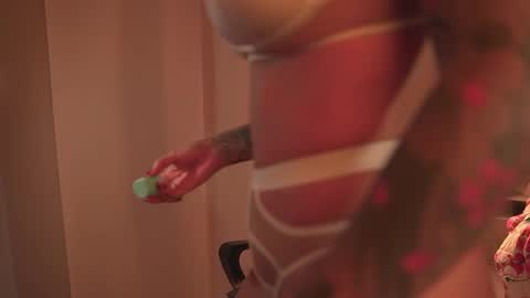 Lissana online show from November 14, 2025, 9:02 pm