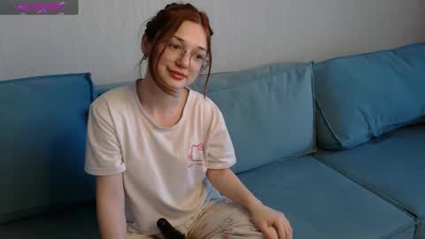 Snapshot of _litle_viola chatting on April 16, 2026, 3:07 am Viola online show from April 16, 2026, 3:07 am