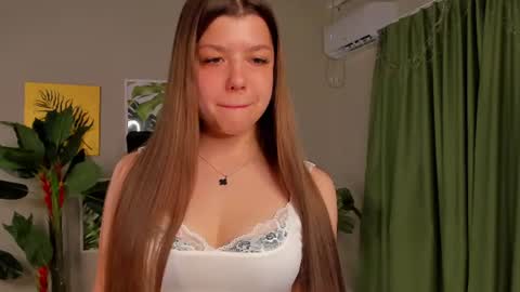 Lola3 online show from August 9, 2026, 5:34 am