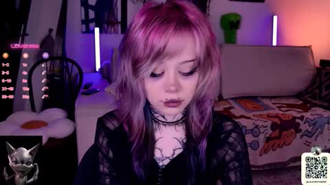Snapshot of _lollyshy_ chatting on October 21, 2025, 10:16 am Lolly online show from October 21, 2025, 10:16 am