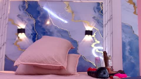 Lorrayne online show from October 2, 2025, 12:12 pm