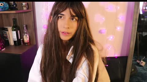 Snapshot of _lucy_white_ chatting on December 9, 2024, 2:02 am Lucy online show from December 9, 2024, 2:02 am