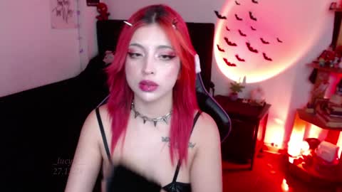 Snapshot of _lucyx__ chatting on December 27, 2024, 10:26 pm Queen.  Help me reach 100 thumbs up  online show from December 27, 2024, 10:26 pm