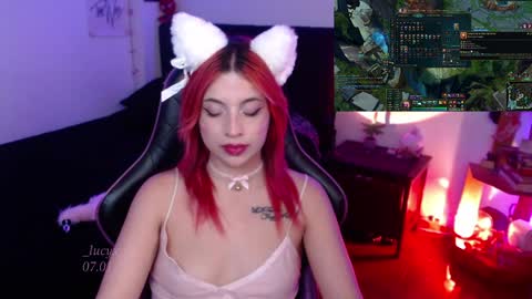 Snapshot of _lucyx__ chatting on January 8, 2025, 12:17 am Queen.  Help me reach 100 thumbs up  online show from January 8, 2025, 12:17 am
