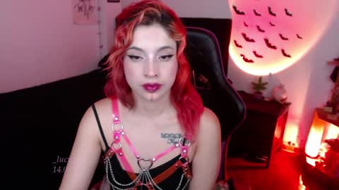 Snapshot of _lucyx__ chatting on January 14, 2025, 11:58 pm Queen.  Help me reach 100 thumbs up  online show from January 14, 2025, 11:58 pm