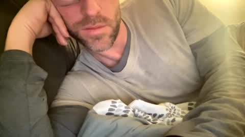 _lululeo_ online show from March 8, 2025, 3:06 am