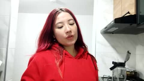 Snapshot of _lunaa__ chatting on February 20, 2025, 2:51 am _lunaa__ online show from February 20, 2025, 2:51 am