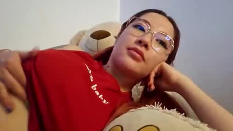 Snapshot of _lunaa__ chatting on September 12, 2025, 7:19 am _lunaa__ online show from September 12, 2025, 7:19 am