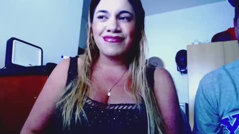 _lunagold_ online show from March 1, 2026, 8:22 pm