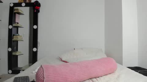 Snapshot of _lunapetite chatting on September 27, 2025, 2:05 am Luna online show from September 27, 2025, 2:05 am