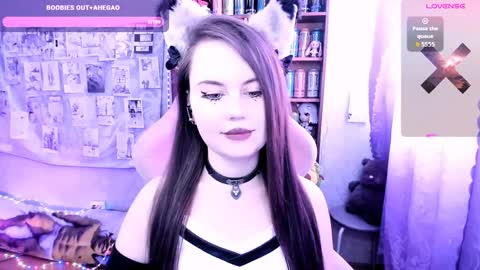 Mia online show from March 31, 2026, 3:52 am