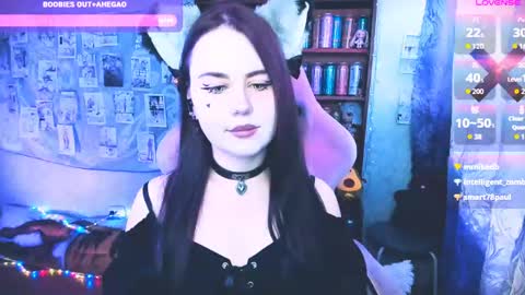 Mia online show from April 13, 2026, 4:29 am