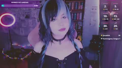 Mia online show from May 21, 2026, 5:36 am