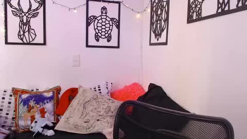 Snapshot of _marcela_wi chatting on December 21, 2024, 3:53 pm Marce  online show from December 21, 2024, 3:53 pm