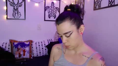 Snapshot of _marcela_wi chatting on January 8, 2025, 1:00 am Marce  online show from January 8, 2025, 1:00 am