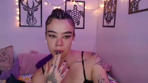 Snapshot of _marcela_wi chatting on February 6, 2025, 10:21 pm Marce  online show from February 6, 2025, 10:21 pm