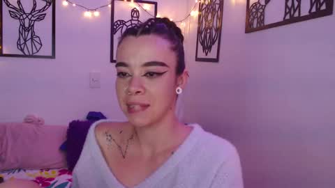 Snapshot of _marcela_wi chatting on February 8, 2025, 1:00 am Marce  online show from February 8, 2025, 1:00 am