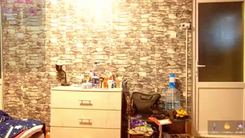 Snapshot of _mari___ chatting on December 24, 2024, 7:39 am  Mari  online show from December 24, 2024, 7:39 am
