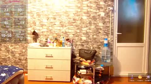 Snapshot of _mari___ chatting on February 3, 2025, 7:18 am  Mari  online show from February 3, 2025, 7:18 am