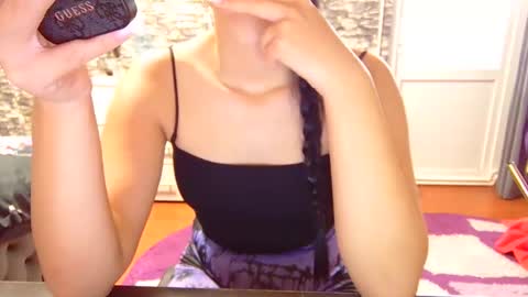 Snapshot of _mari___ chatting on September 19, 2025, 8:05 am  Mari  online show from September 19, 2025, 8:05 am
