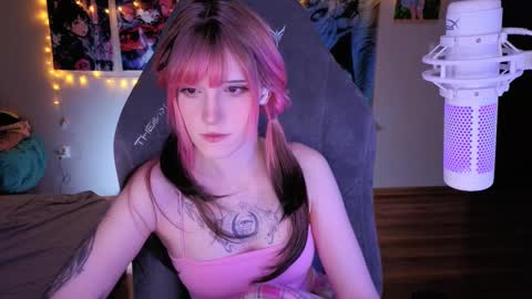 Snapshot of _mariko_ chatting on March 7, 2025, 2:12 pm Mariko online show from March 7, 2025, 2:12 pm