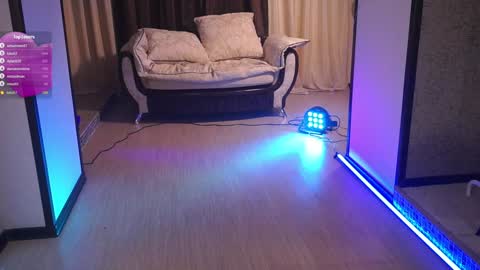  Gwen  online show from December 4, 2024, 10:08 pm