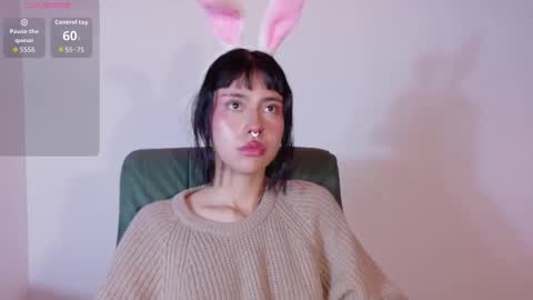 Mavis  online show from October 27, 2025, 8:35 pm