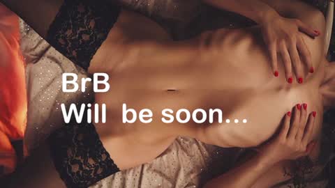 Snapshot of _meganmeow_ chatting on November 12, 2025, 8:19 pm Saturday - start 2030-2130 GMT online show from November 12, 2025, 8:19 pm