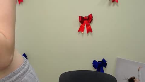 Susie online show from March 4, 2025, 7:41 am