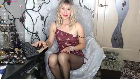 Snapshot of _merry_may_ chatting on July 2, 2026, 1:17 pm Maya online show from July 2, 2026, 1:17 pm