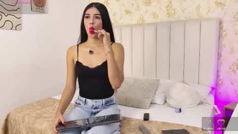 Snapshot of _miaa_monroe chatting on January 18, 2026, 7:50 pm Mia Monroe online show from January 18, 2026, 7:50 pm