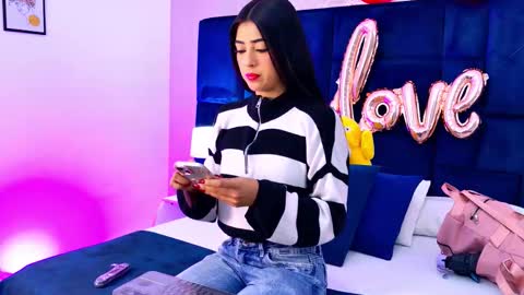 Snapshot of _miaa_monroe chatting on February 10, 2026, 12:31 pm Mia Monroe online show from February 10, 2026, 12:31 pm