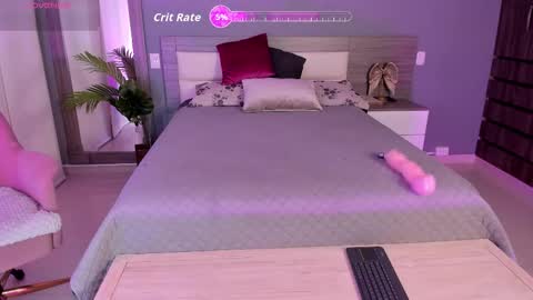 _miamiller_ online show from December 22, 2025, 7:33 pm