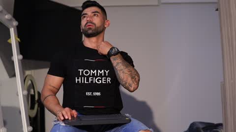 Snapshot of _mikestone chatting on December 11, 2024, 7:53 am soy mike online show from December 11, 2024, 7:53 am