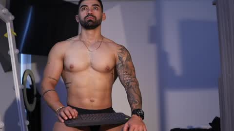 Snapshot of _mikestone chatting on December 14, 2024, 3:58 pm soy mike online show from December 14, 2024, 3:58 pm