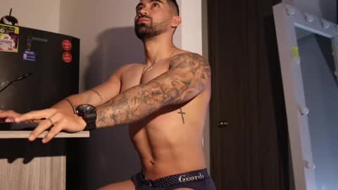 Snapshot of _mikestone chatting on February 20, 2025, 1:19 pm soy mike online show from February 20, 2025, 1:19 pm