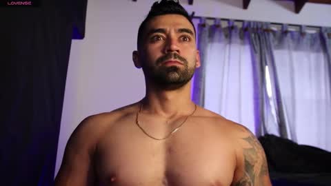 Snapshot of _mikestone chatting on October 29, 2025, 11:45 am soy mike online show from October 29, 2025, 11:45 am