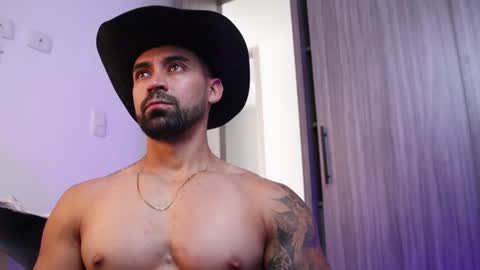 Snapshot of _mikestone chatting on December 14, 2025, 1:49 pm soy mike online show from December 14, 2025, 1:49 pm