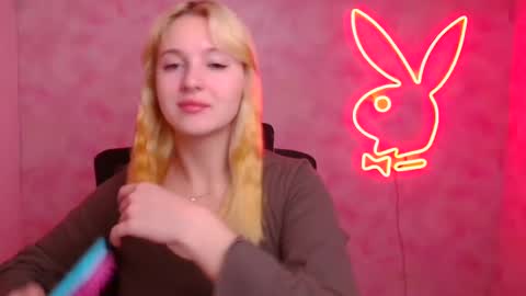 Melanie online show from October 24, 2025, 11:50 am