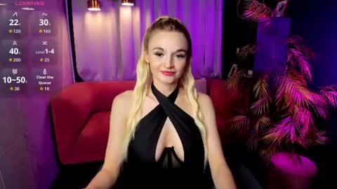 Mila online show from June 13, 2026, 1:53 pm