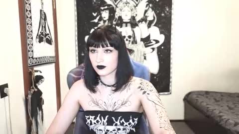 Millisi online show from October 26, 2025, 10:15 pm