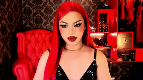 Snapshot of _ministryofsin_ chatting on May 19, 2026, 1:56 am Raven Strauss online show from May 19, 2026, 1:56 am