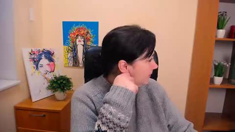 Snapshot of _miranda_sun chatting on February 12, 2025, 8:59 am Miranda online show from February 12, 2025, 8:59 am