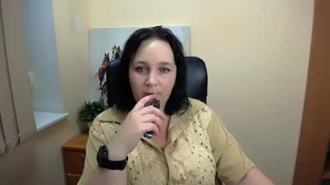 Snapshot of _miranda_sun chatting on September 23, 2025, 7:44 am Miranda online show from September 23, 2025, 7:44 am