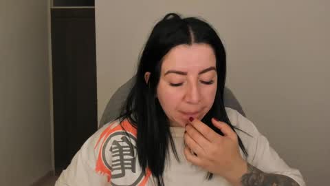 _miss_coco_ online show from September 10, 2025, 1:49 am