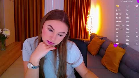 Mia online show from October 18, 2025, 6:05 am